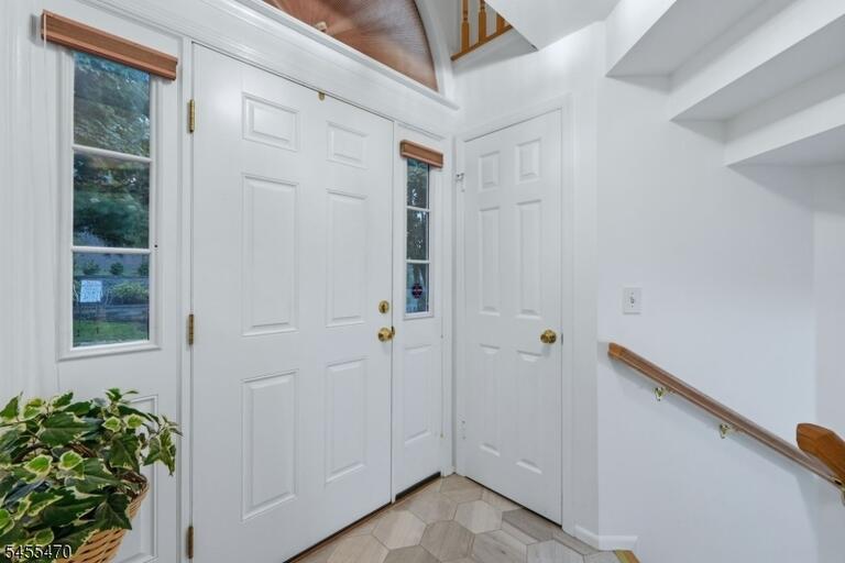 Property listing MLS 4048277 photo 12