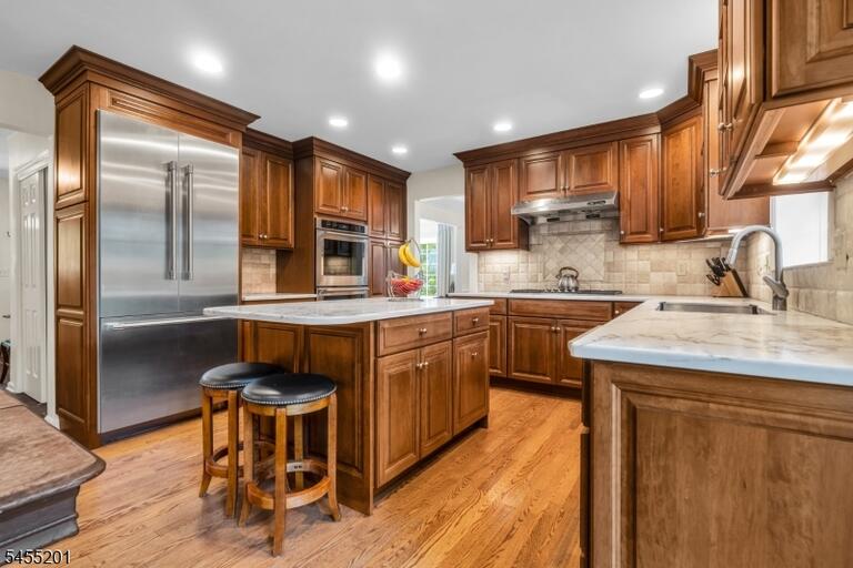 Property listing MLS 4048303 photo 11