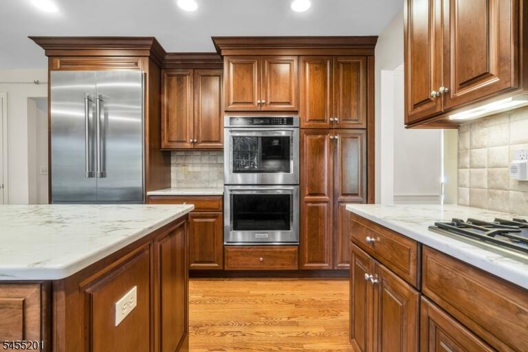 Property listing MLS 4048303 photo 8