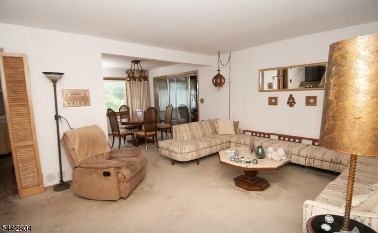 Property listing MLS 4048351 photo 13