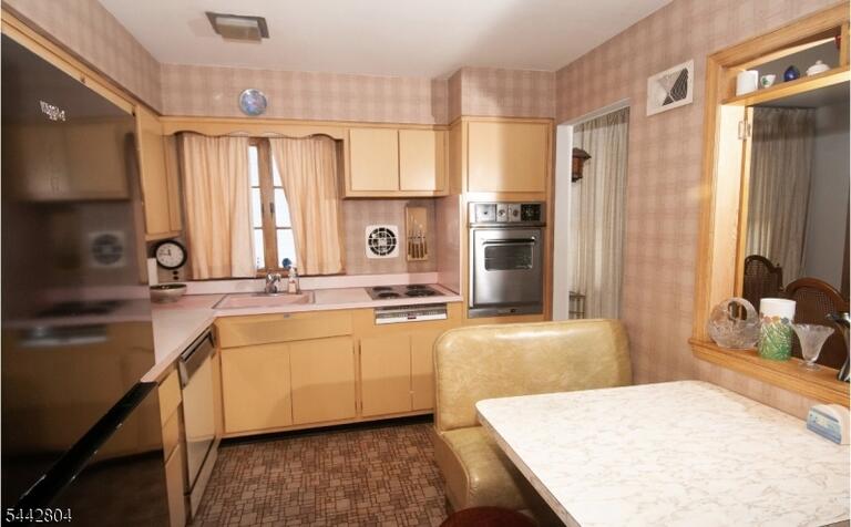Property listing MLS 4048351 photo 15