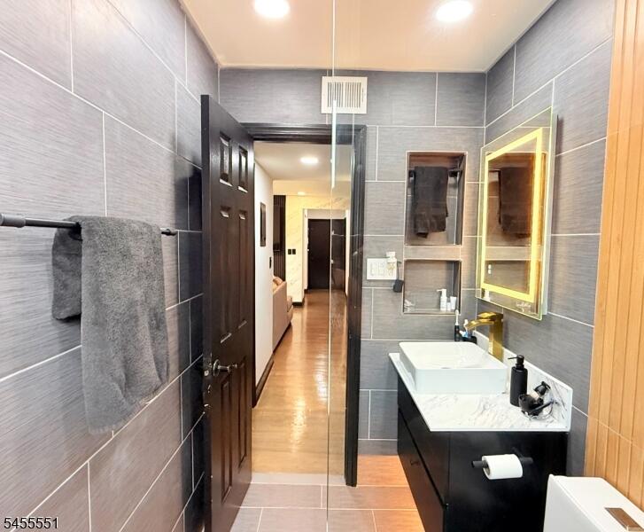 Property listing MLS 4048353 photo 25