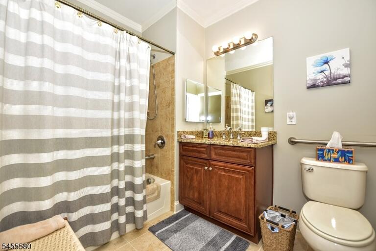 Property listing MLS 4048378 photo 22
