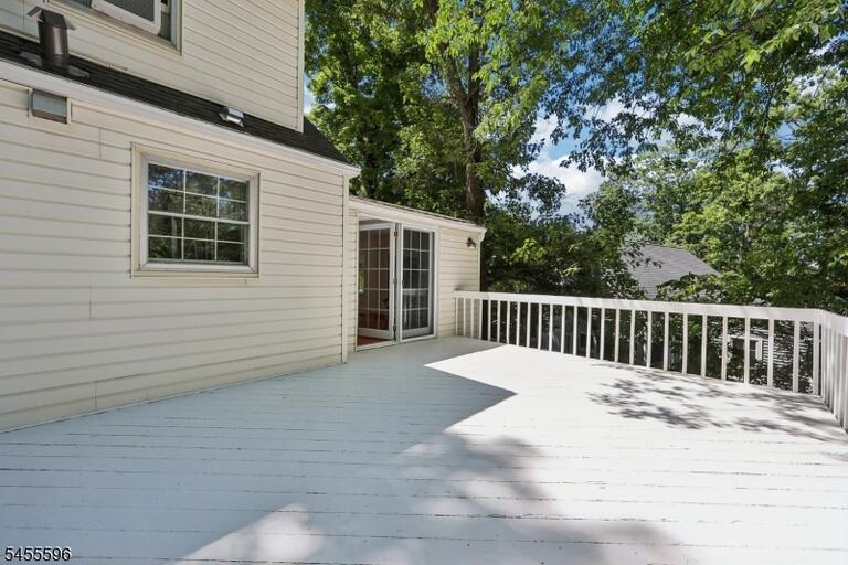 Property listing MLS 4048388 photo 27