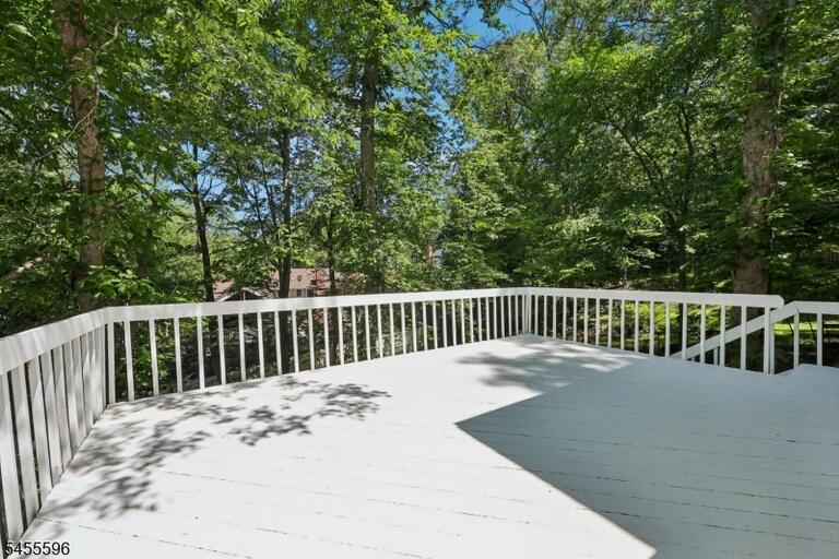 Property listing MLS 4048388 photo 28