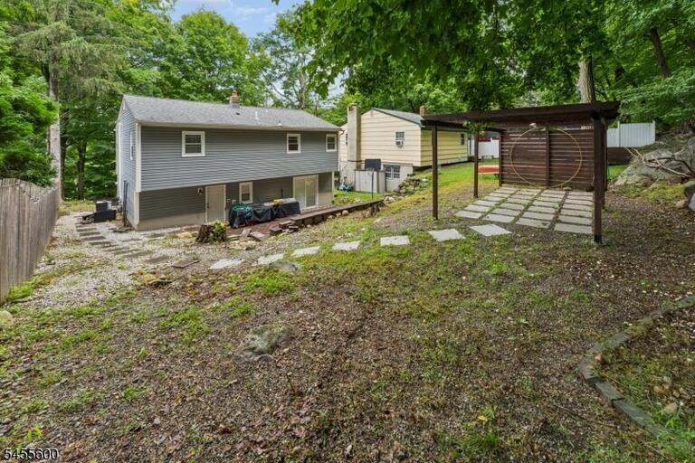 Property listing MLS 4048392 photo 7