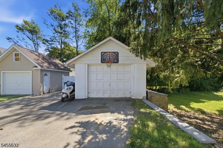 Property listing MLS 4048404 photo 26