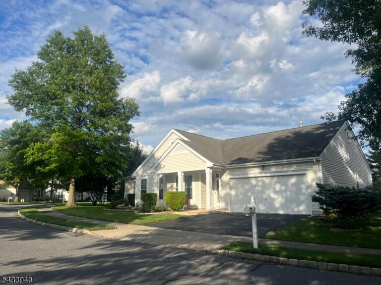 Property listing MLS 4048421 photo 3