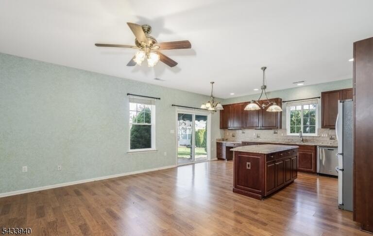 Property listing MLS 4048421 photo 9
