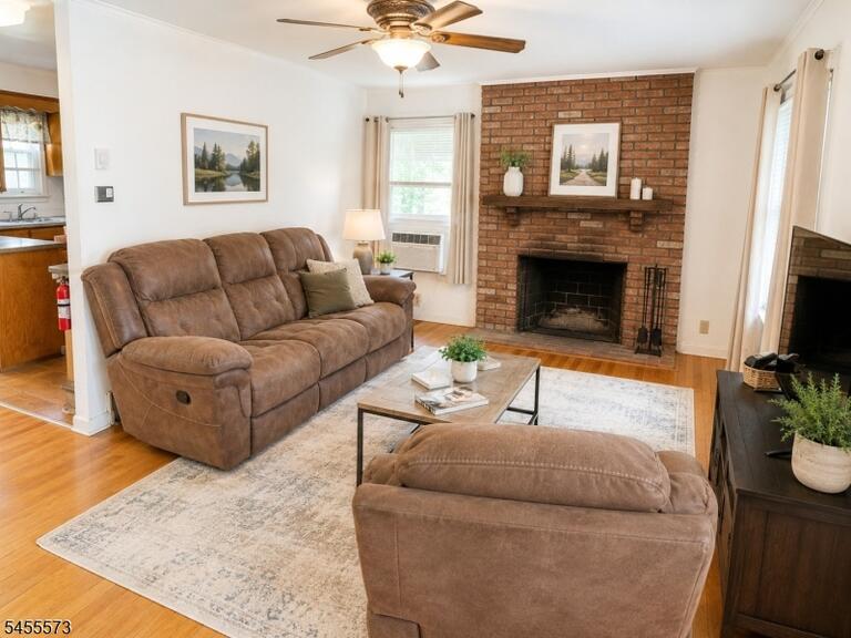 Property listing MLS 4048422 photo 5