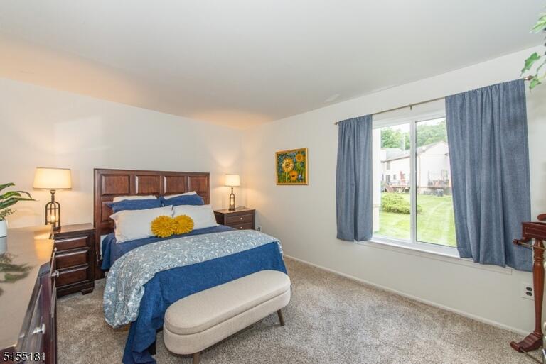 Property listing MLS 4048425 photo 18