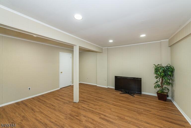 Property listing MLS 4048425 photo 28