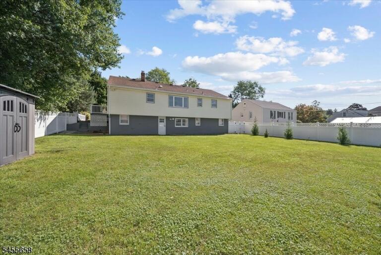 Property listing MLS 4048436 photo 34