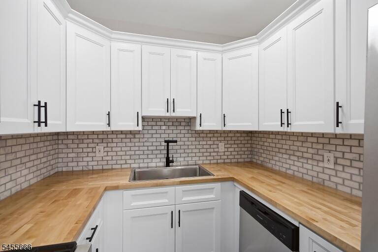 Property listing MLS 4048441 photo 10