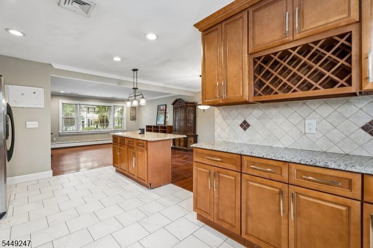 Property listing MLS 4048442 photo 8