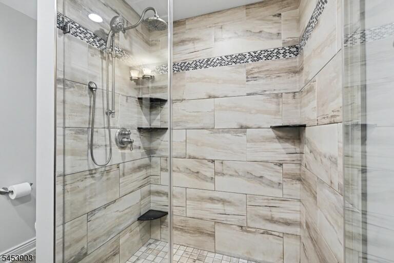 Property listing MLS 4048450 photo 27