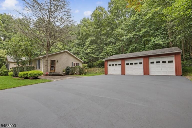 Property listing MLS 4048450 photo 46