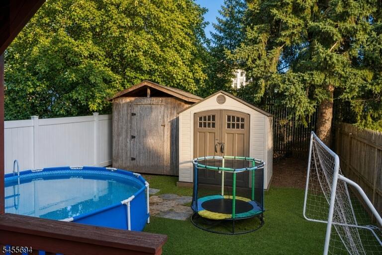 Property listing MLS 4048465 photo 13