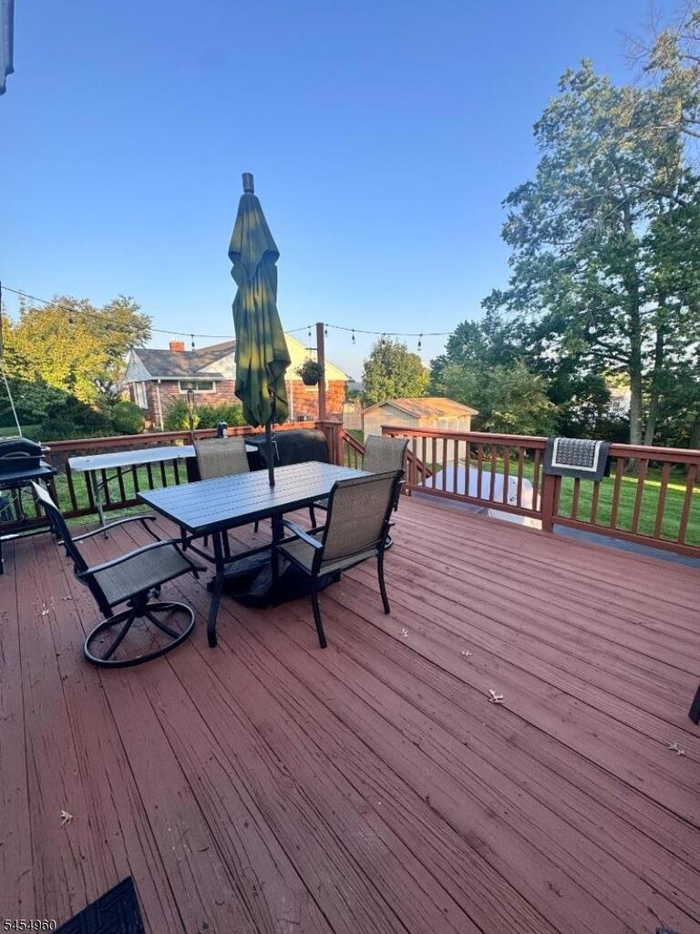 Property listing MLS 4048476 photo 17
