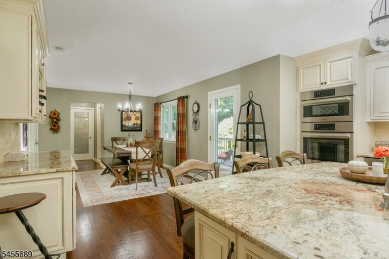 Property listing MLS 4048484 photo 17