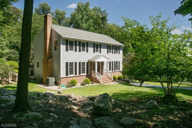 Property listing MLS 4048484 photo 38