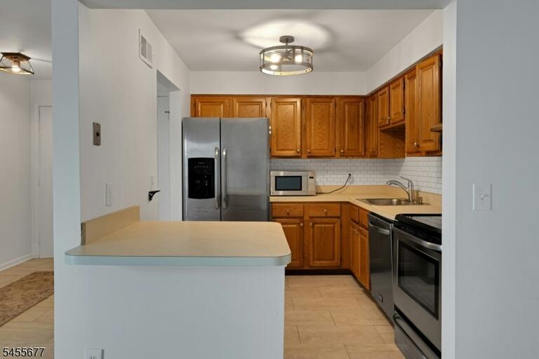 Property listing MLS 4048497 photo 11