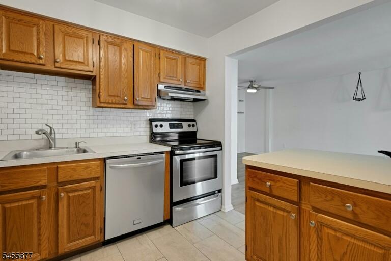 Property listing MLS 4048497 photo 13