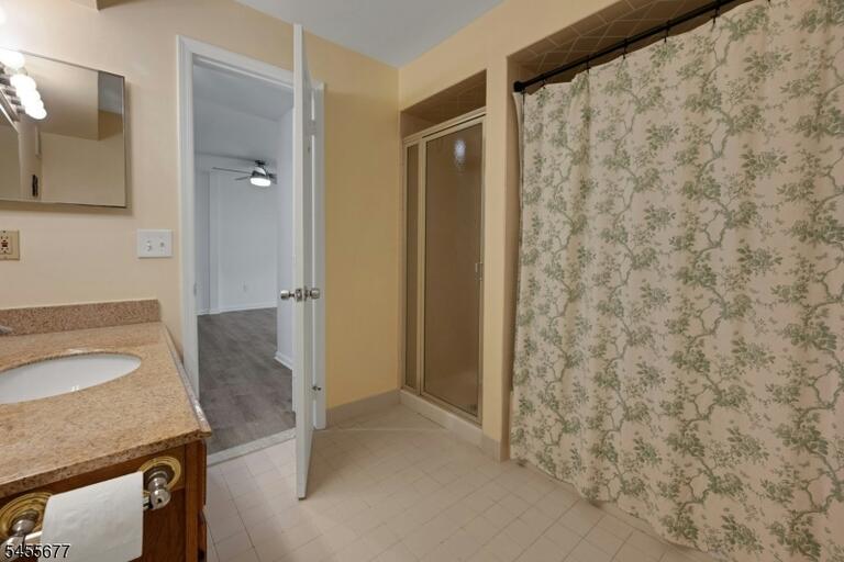 Property listing MLS 4048497 photo 23