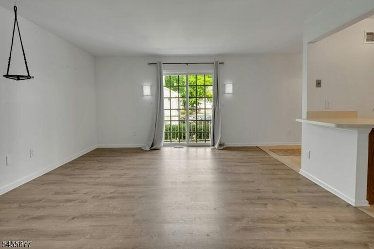 Property listing MLS 4048497 photo 7