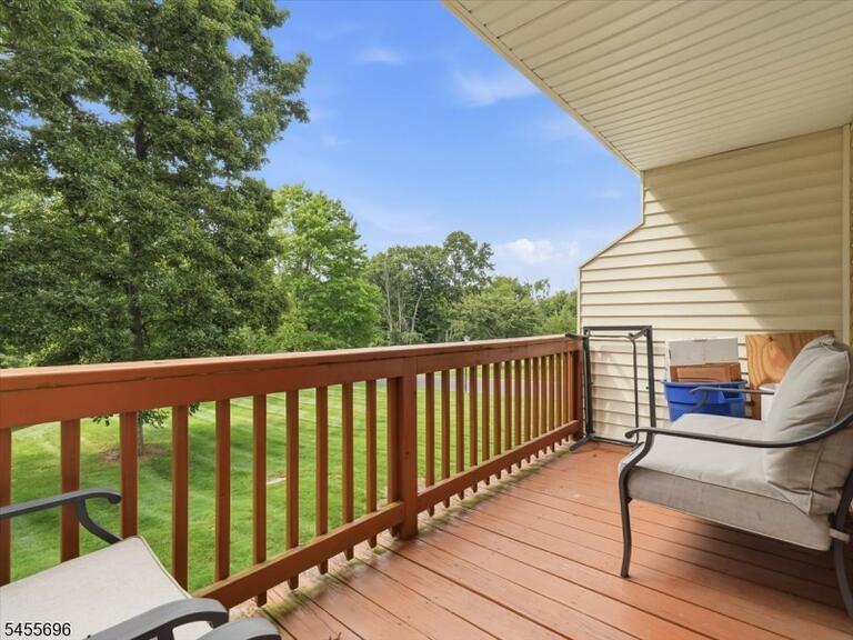 Property listing MLS 4048505 photo 27