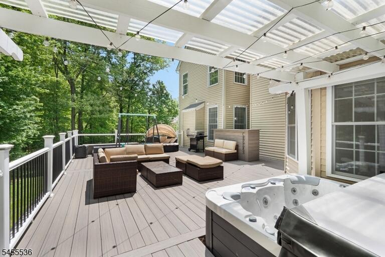 Property listing MLS 4048534 photo 27