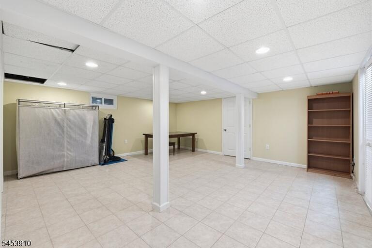 Property listing MLS 4048542 photo 24