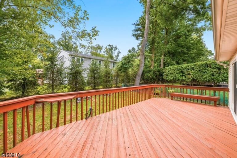 Property listing MLS 4048542 photo 28