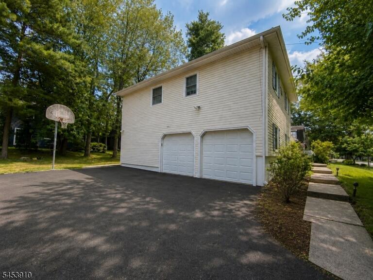 Property listing MLS 4048542 photo 29