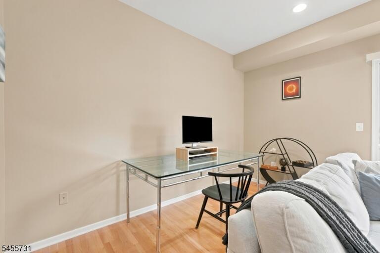 Property listing MLS 4048545 photo 18