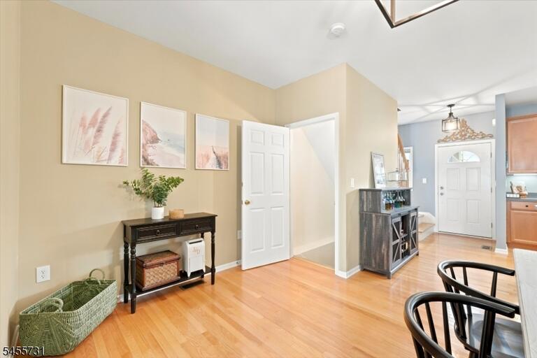 Property listing MLS 4048545 photo 29
