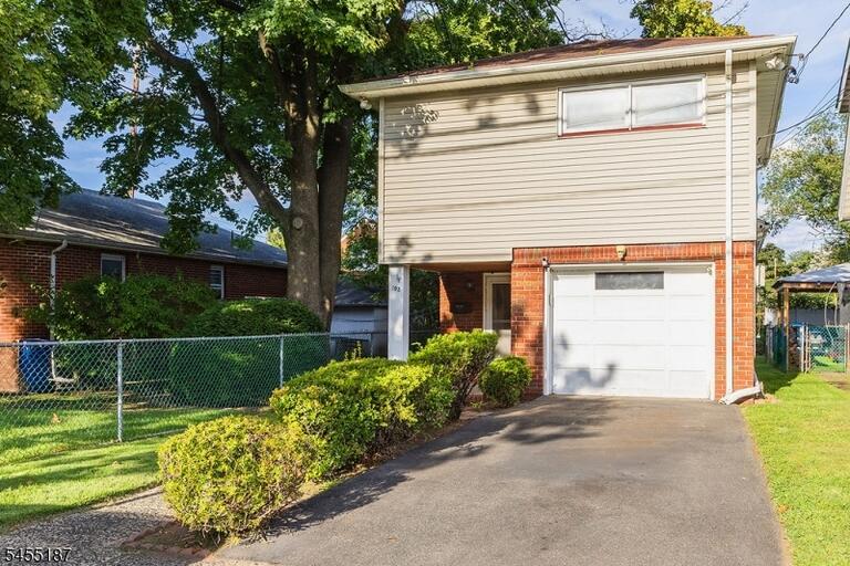 Property listing MLS 4048588 photo 1