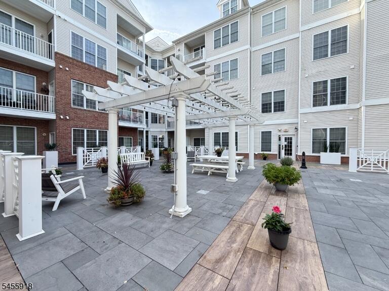 image-4048601-3.jpeg
