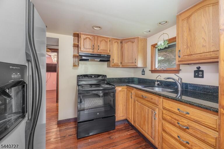 Property listing MLS 4048608 photo 15