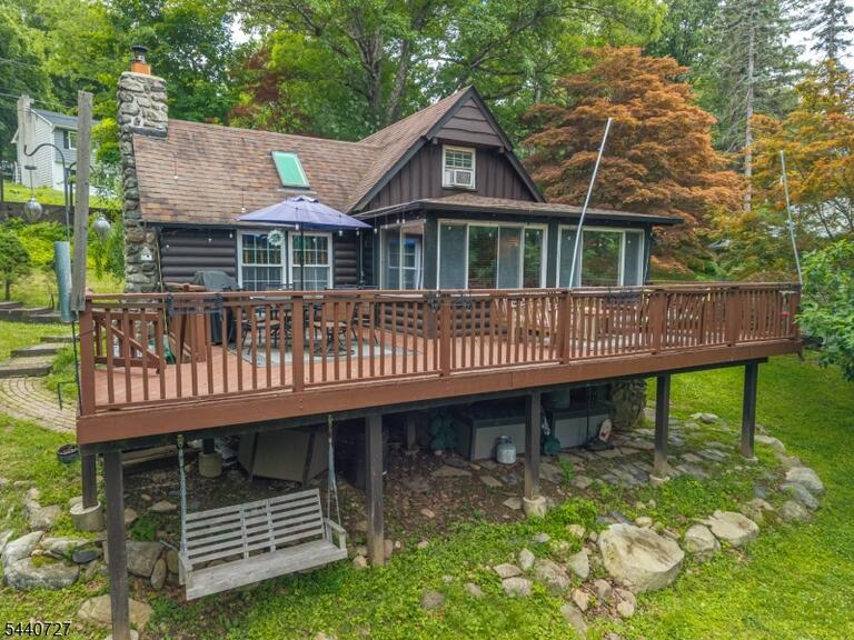 Property listing MLS 4048608 photo 24