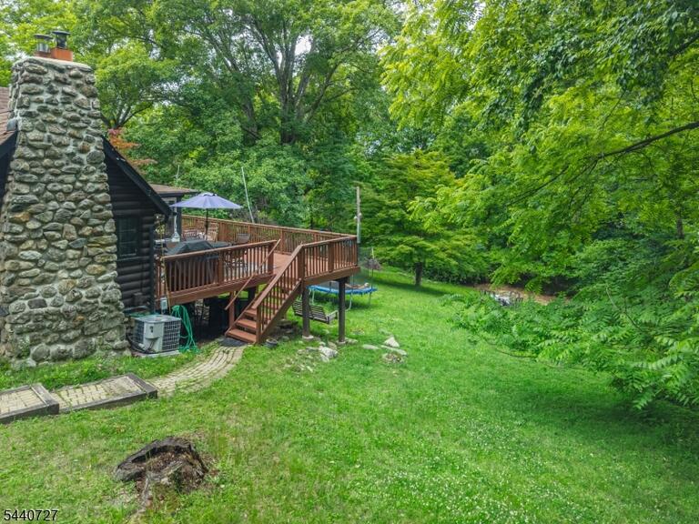 Property listing MLS 4048608 photo 41