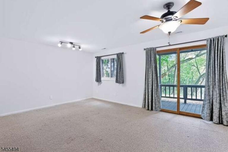 Property listing MLS 4048615 photo 12