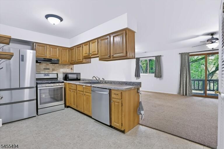 Property listing MLS 4048615 photo 17