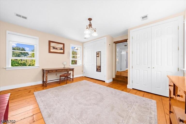 Property listing MLS 4048671 photo 18