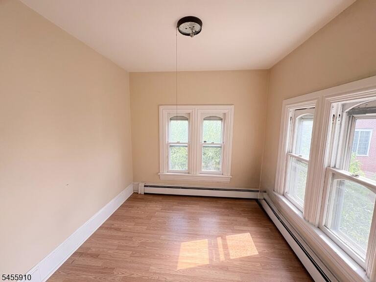Property listing MLS 4048690 photo 8