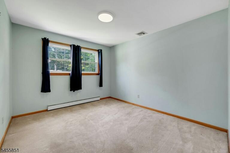 Property listing MLS 4048721 photo 22