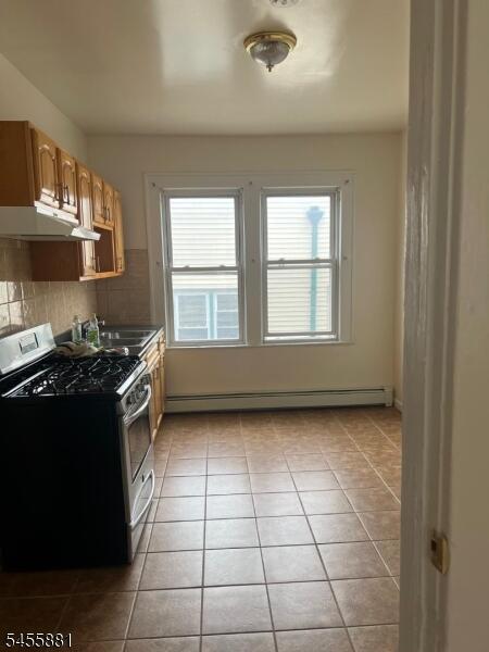Property listing MLS 4048737 photo 5