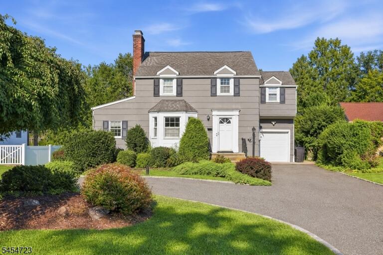 Property listing MLS 4048750 photo 1