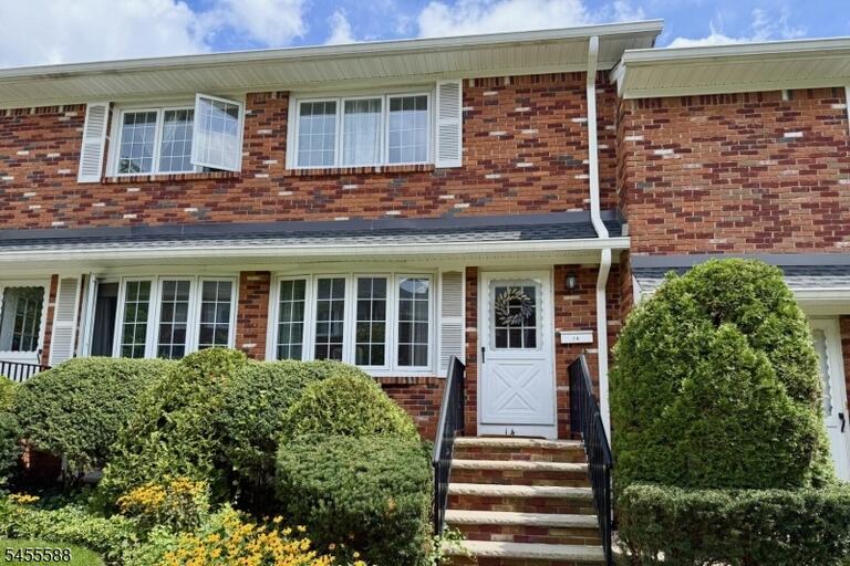 Property listing MLS 4048753 photo 1