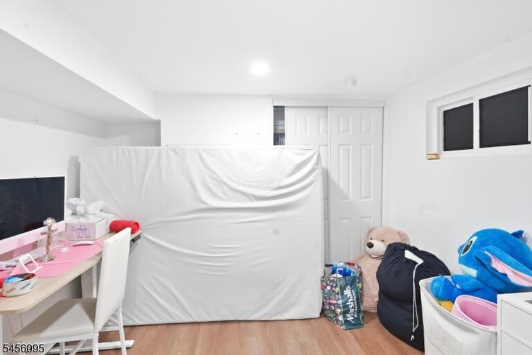 Property listing MLS 4048756 photo 18